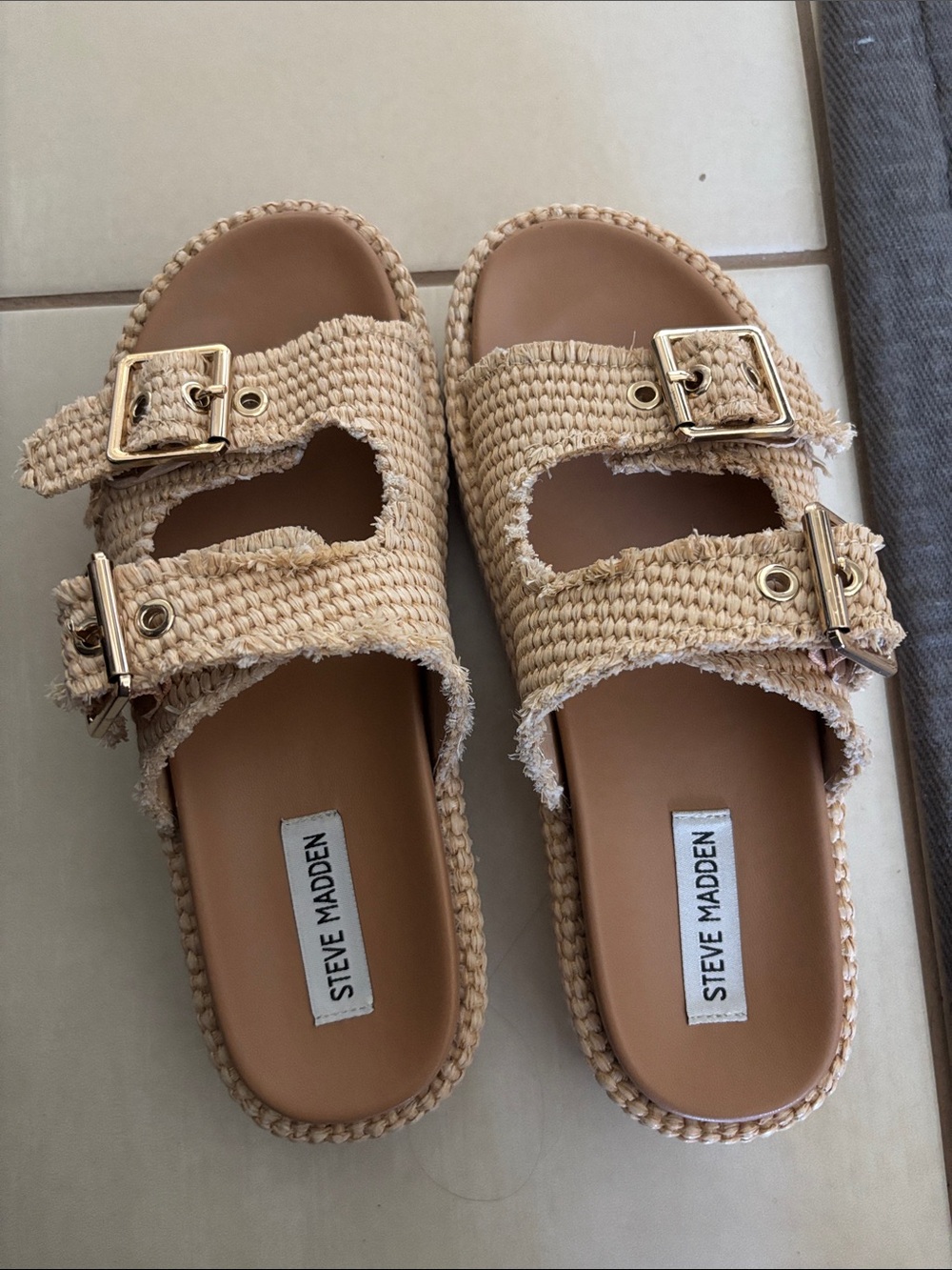 Steve Madden Karrigan Platform Sandals